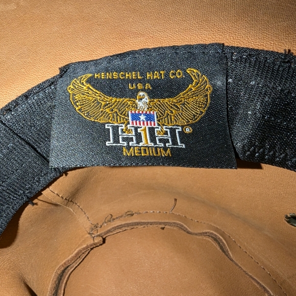 Vintage Henshel suede hat. Size M. Braided trim. - Picture 4 of 4